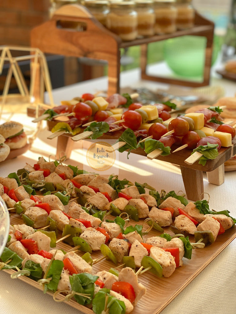 BROCHETAS DE POLLO Y PIMIENTOS ASADOS.